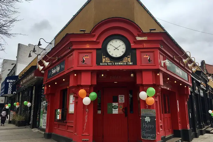 an Irish pub in Queens